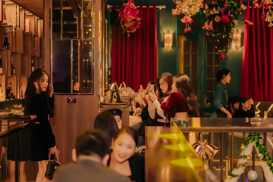 Seron Bistro & Lounge — Hoạt động — Media WinWin