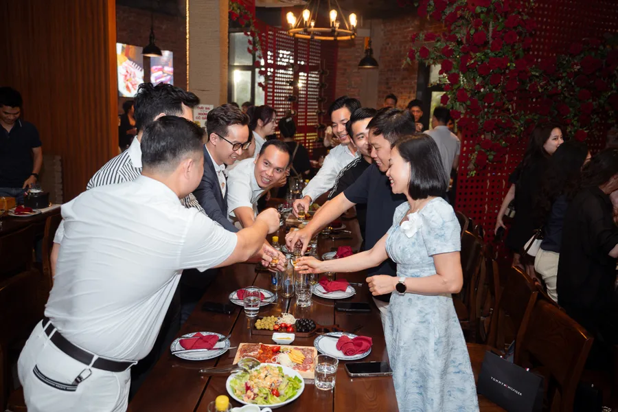 Chụp Ảnh Sự Kiện Iholdings — Sự Kiện — Media WinWin