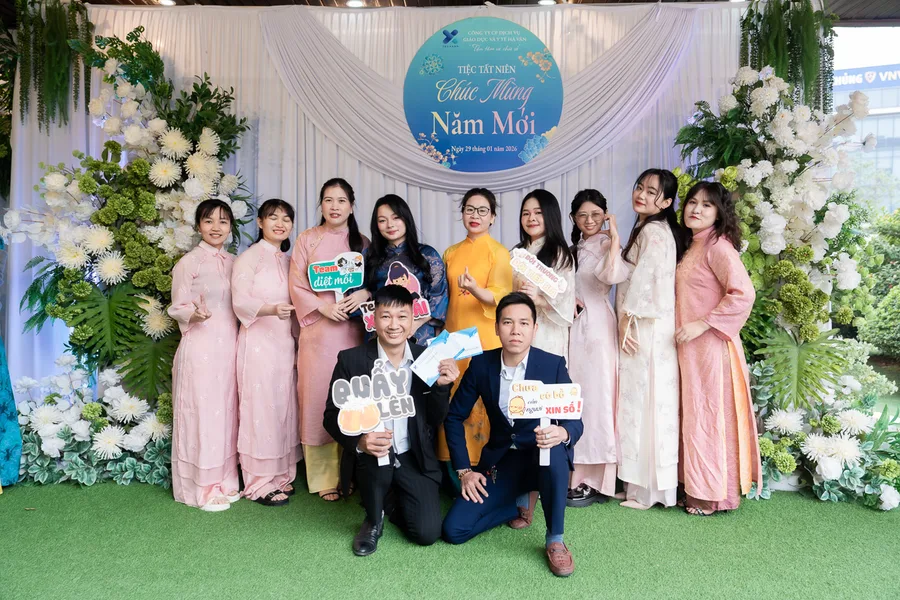Chụp Ảnh Sự Kiện Year End Party YEC XANH — Hoạt động — Media WinWin