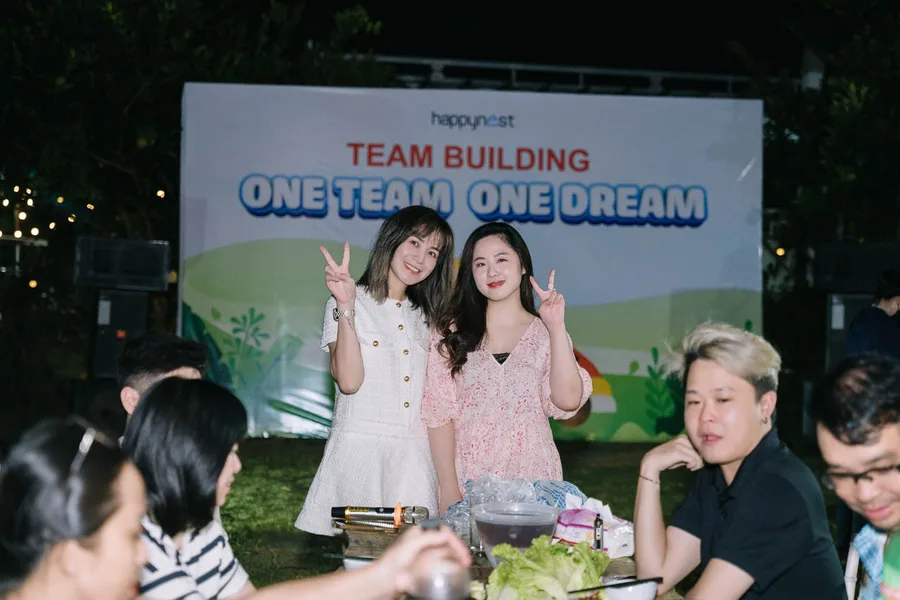 Chụp Ảnh Team Building Happy Nest — Hoạt động — Media WinWin
